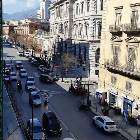 Cavour Il Conte Camillo فندق مبيت وإفطار