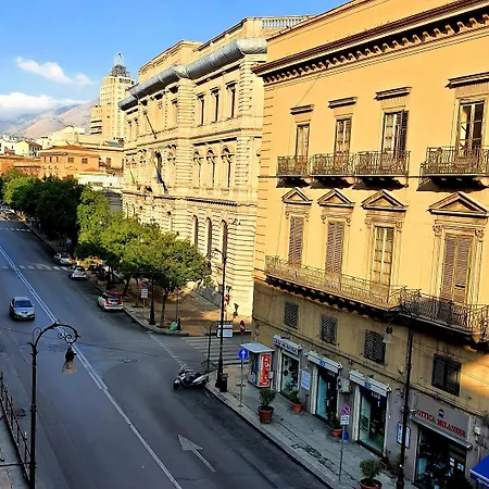 Cavour Il Conte Camillo فندق مبيت وإفطار 4*